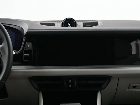 Certified 2026 Porsche Cayenne AWD/4WD image 11
