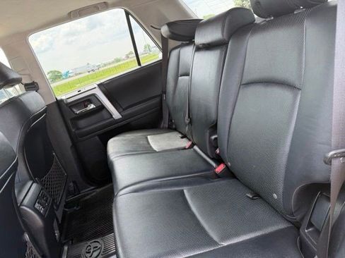 Used 2023 Toyota 4Runner Limited AWD/4WD image 32