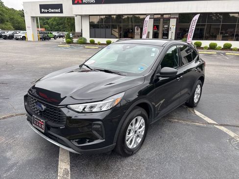 Used 2025 Ford Escape Active AWD/4WD image 7