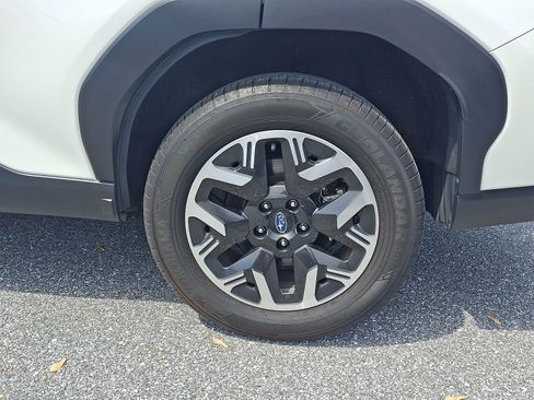 Certified 2025 Subaru Forester Premium w/ Convenience Package #1 AWD/4WD image 7