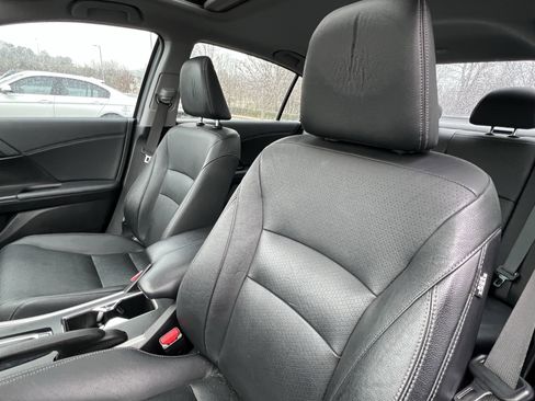 Used 2014 Honda Accord Touring image 16