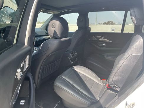 Used 2022 Mercedes-Benz GLS 450 4MATIC image 3