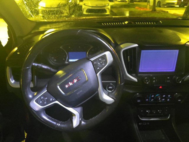 Used 2019 GMC Terrain SLT w/ Preferred Package FWD image 4