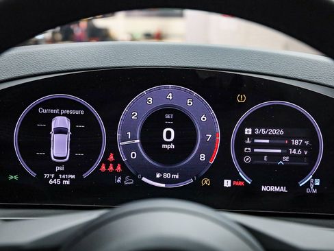 Used 2025 Porsche Cayenne S image 28