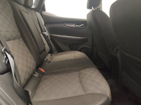 Used 2021 Nissan Rogue Sport SV FWD image 19