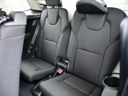 Certified 2025 Volvo XC90 B6 Plus image 14