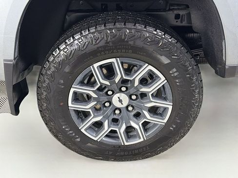 Used 2025 Chevrolet Colorado Z71 image 31