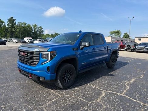 Used 2024 GMC Sierra 1500 AT4 w/ Technology Package AWD/4WD image 4