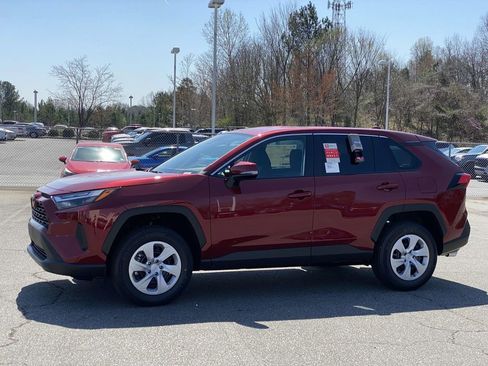 Used 2024 Toyota RAV4 LE FWD image 8