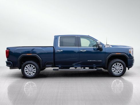 Used 2022 GMC Sierra 3500 Denali AWD/4WD image 6