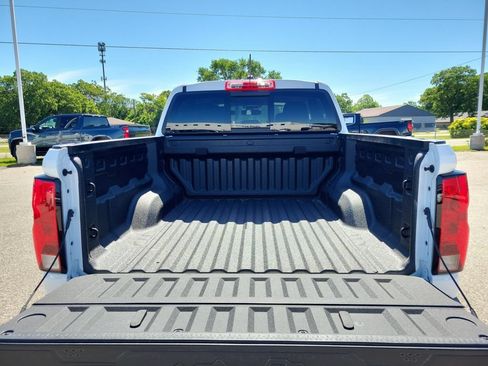Used 2025 Chevrolet Colorado LT AWD/4WD image 7