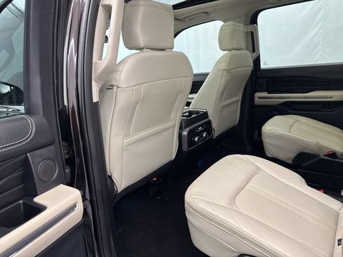 Used 2021 Ford Expedition Max Platinum AWD/4WD image 27