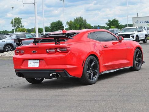 Used 2020 Chevrolet Camaro LT RWD image 3