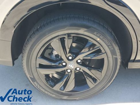 Used 2024 Buick Encore GX Sport Touring AWD/4WD image 8
