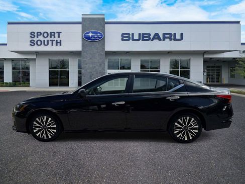 Used 2024 Nissan Altima 2.5 SV FWD image 7