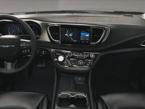 New 2027 Chrysler Pacifica Limited w/ S Appearance Package AWD/4WD image 30