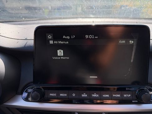 Used 2020 Kia Forte LXS FWD image 22