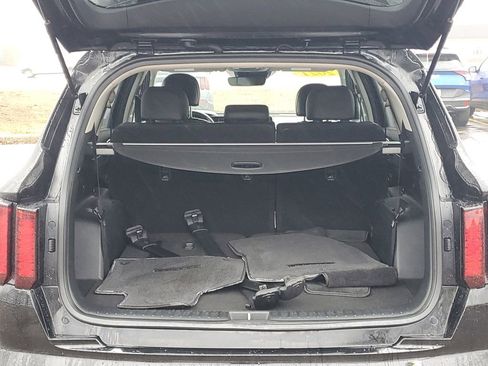 Used 2021 Kia Sorento S image 7
