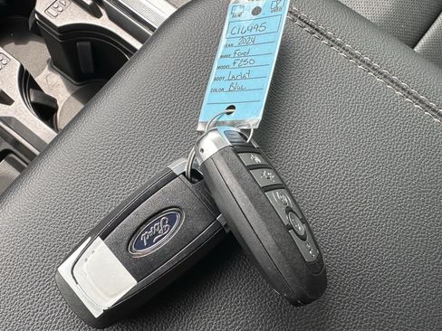 Certified 2024 Ford F250 Lariat w/ Lariat Ultimate Package AWD/4WD image 32