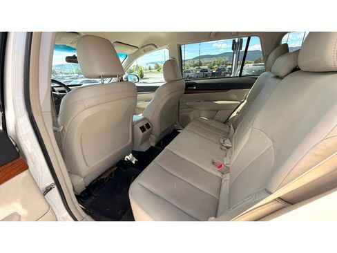 Used 2014 Subaru Outback 3.6R Limited AWD/4WD image 17