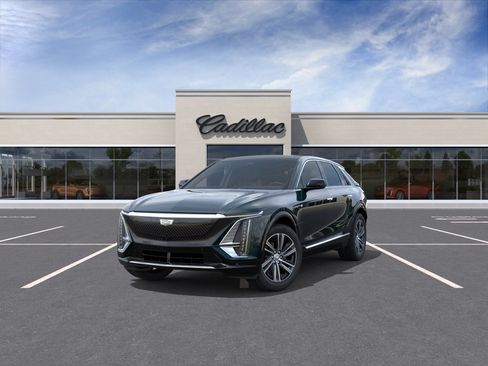 New 2026 Cadillac Lyriq Luxury AWD/4WD image 11