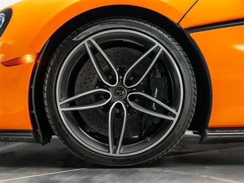 Used 2017 McLaren 570S image 14