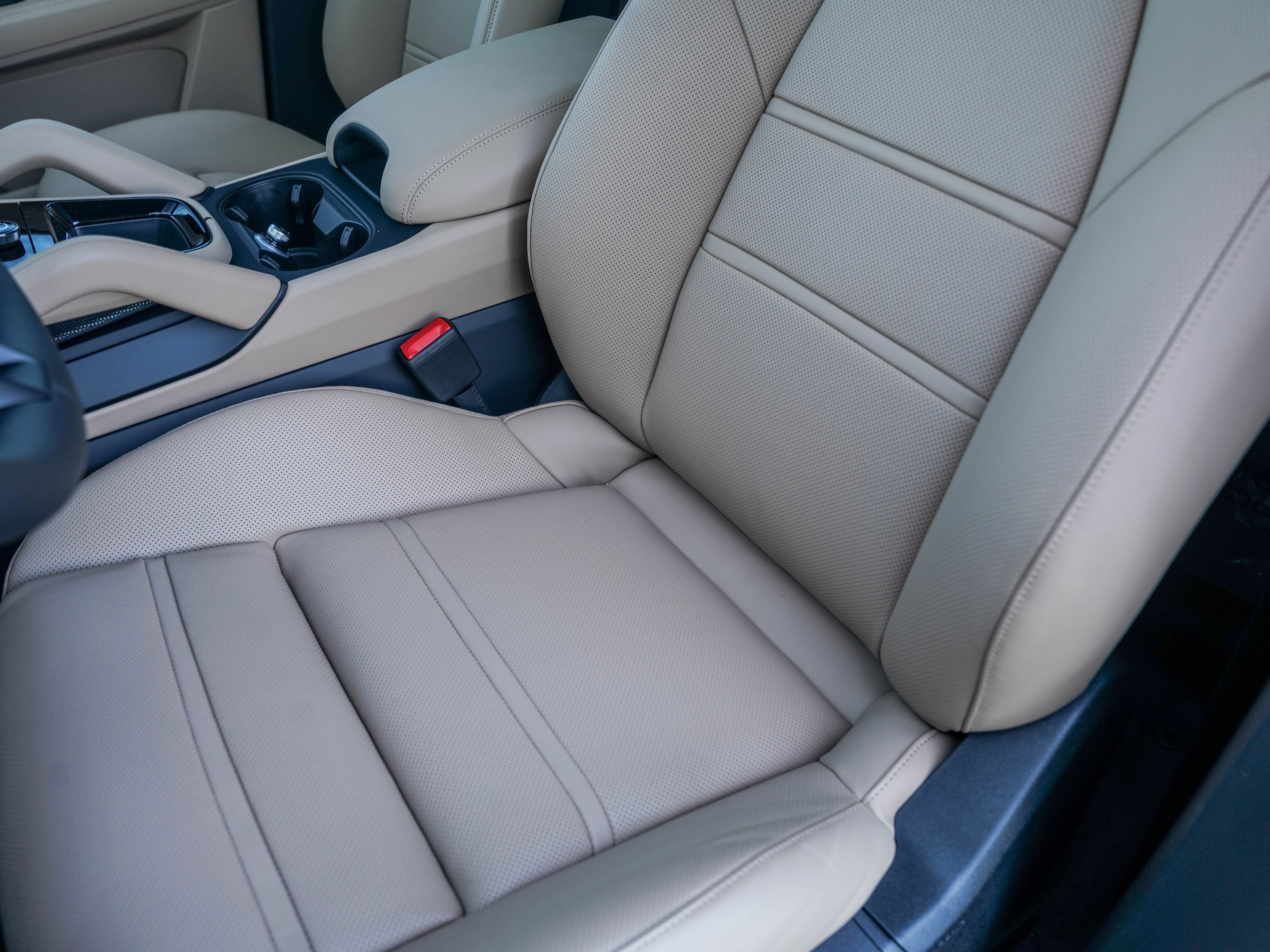 Certified 2026 Porsche Cayenne AWD/4WD image 22