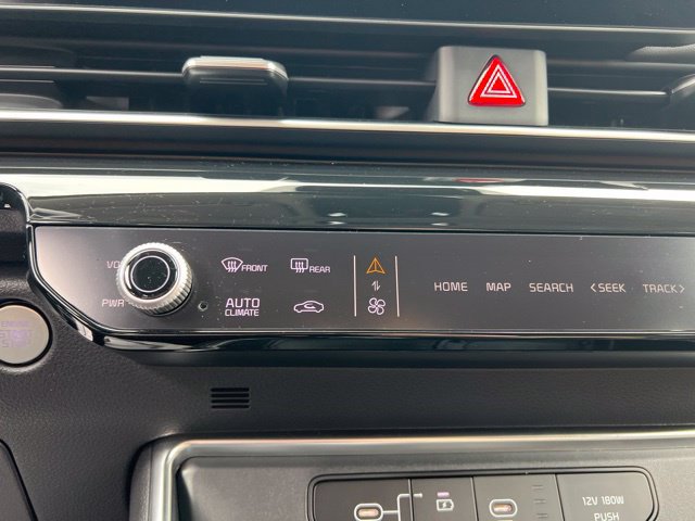 Certified 2026 Kia Carnival SX Prestige FWD image 24