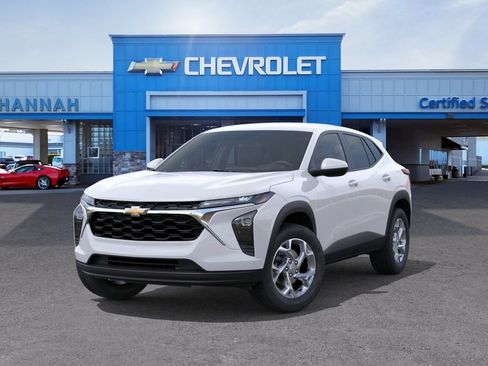 New 2026 Chevrolet Trax LS w/ LS Convenience Package FWD image 7