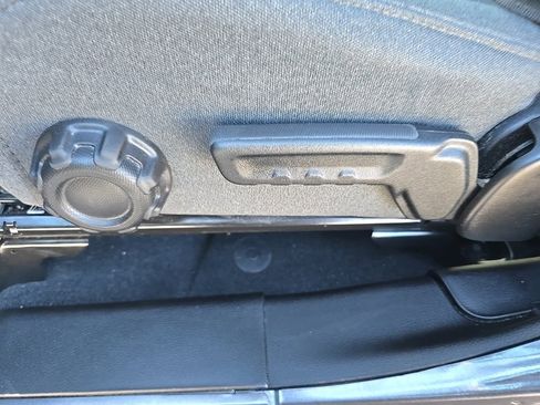 Certified 2024 Jeep Gladiator Sport image 21