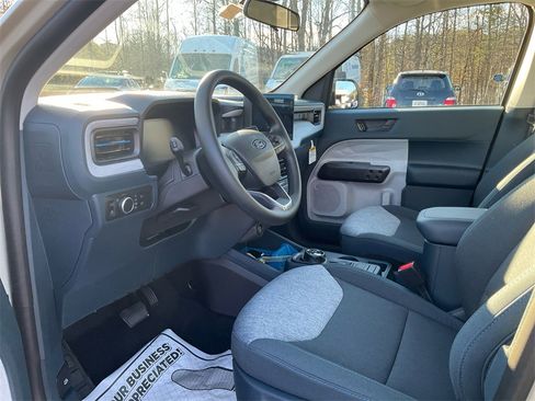 New 2025 Ford Maverick XLT image 13