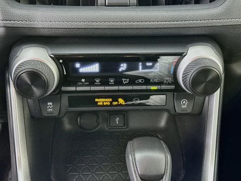 Used 2020 Toyota RAV4 LE w/ All Weather Liner Package AWD/4WD image 15