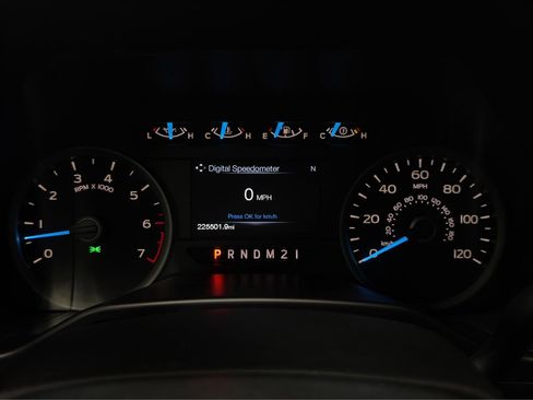 Used 2016 Ford F150 XLT w/ Equipment Group 302A Luxury RWD image 16