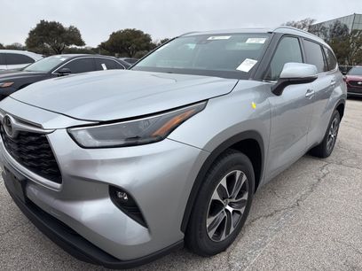 Used 2022 Toyota Highlander XLE