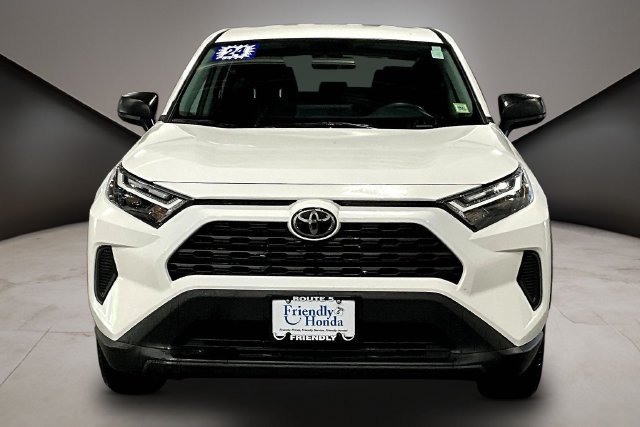 Used 2024 Toyota RAV4 LE AWD/4WD image 2