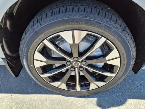 New 2026 Volvo XC60 B5 Plus w/ Protection Package Premier image 9