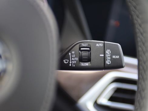 Used 2023 BMW X5 M50i AWD/4WD image 19
