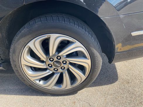 Used 2022 Lincoln Navigator Reserve image 15