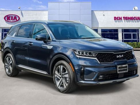 Certified 2023 Kia Sorento EX AWD/4WD image 3