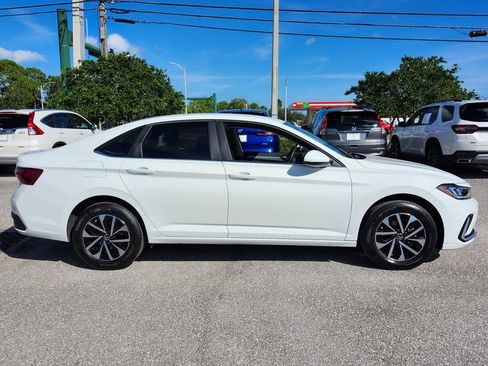 Used 2025 Volkswagen Jetta S image 13