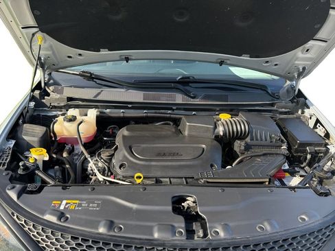 Used 2023 Chrysler Voyager LX FWD image 11