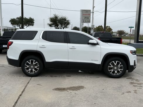 Used 2020 GMC Acadia SLE image 3