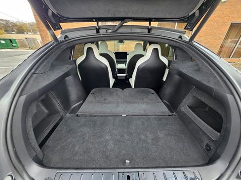 Used 2022 Tesla Model X image 71