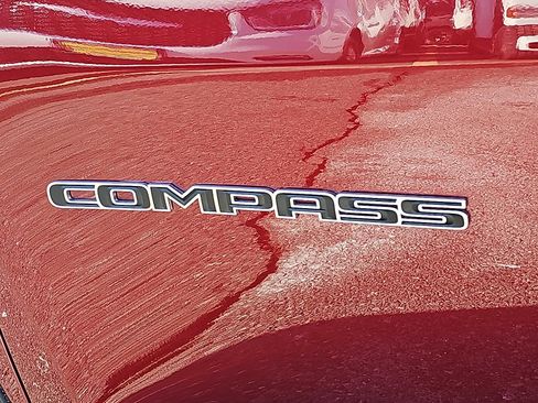 Used 2022 Jeep Compass Latitude w/ Sun and Sound Group image 32