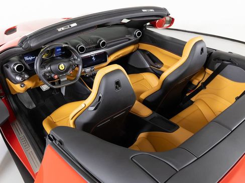 Used 2020 Ferrari Portofino image 32
