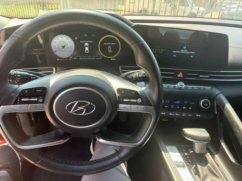 Used 2021 Hyundai Elantra Limited FWD image 7