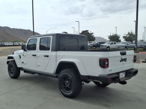 New 2026 Jeep Gladiator Willys AWD/4WD image 4