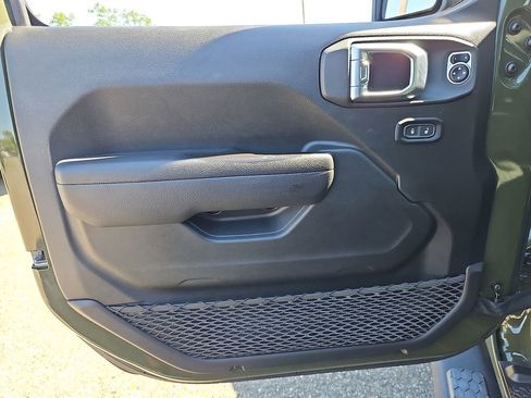 Used 2024 Jeep Wrangler Unlimited Sport AWD/4WD image 13
