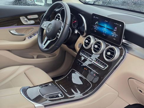 Used 2020 Mercedes-Benz GLC 300 4MATIC image 28