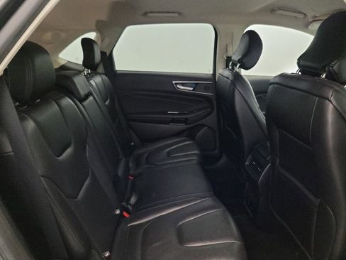Used 2019 Ford Edge Titanium AWD/4WD image 19
